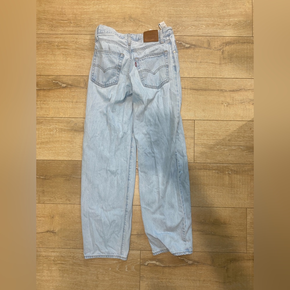 Levi's High Rise Jeans - Picture 5 of 7
